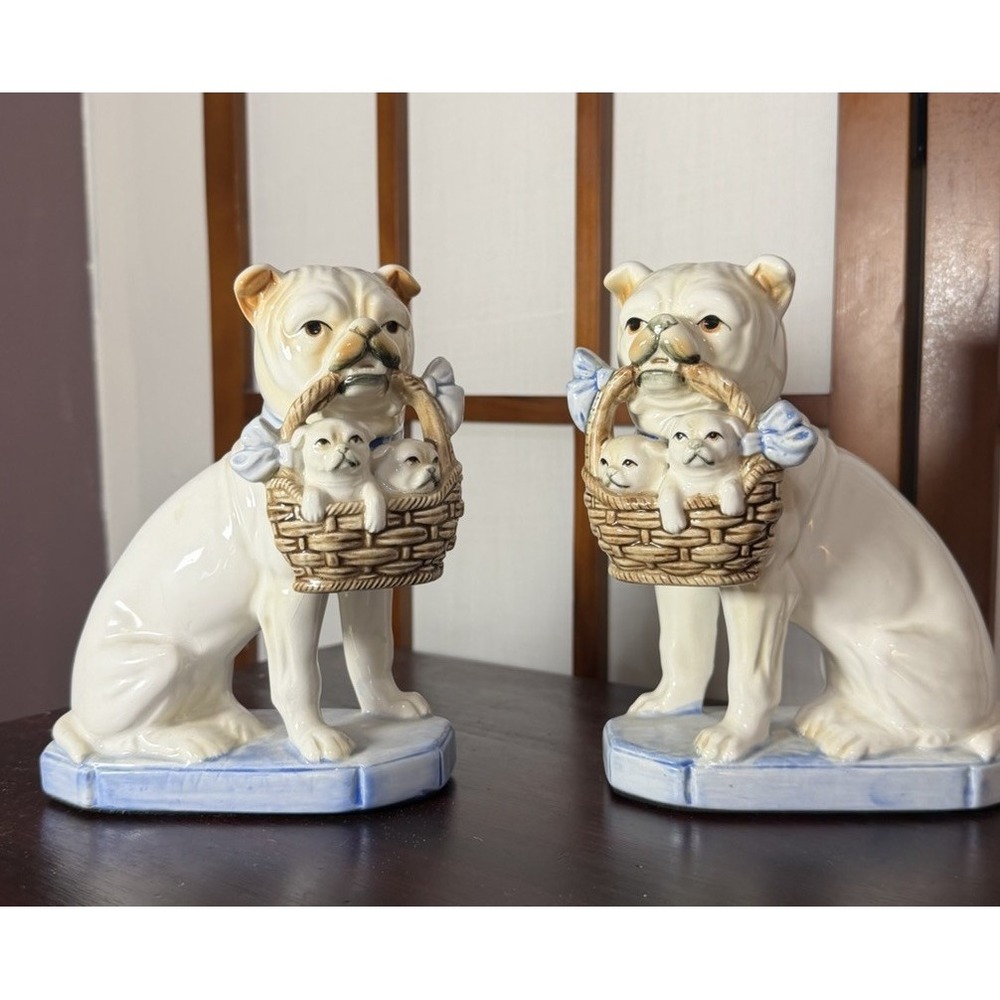 FITZ & FLOYD VTG PAIR Porcelain White Bulldogs W/Puppies Blue & White Figurines